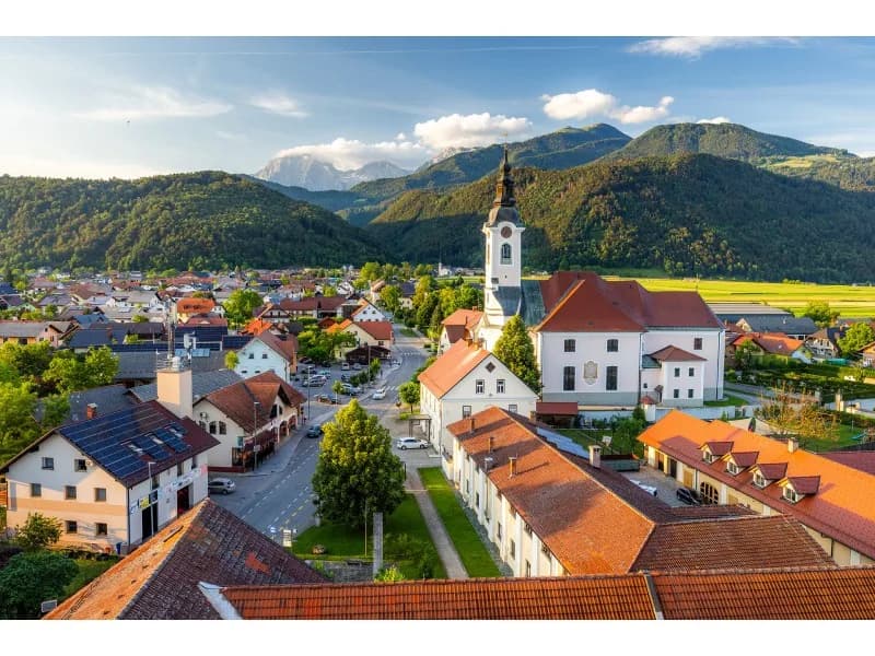 Odkritje Cerklje na Gorenjskem s turističnim vodnikom!