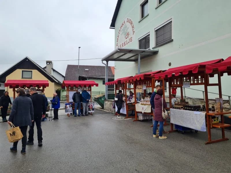 Great atmosphere at the Cerklje Market despite the changeable weather